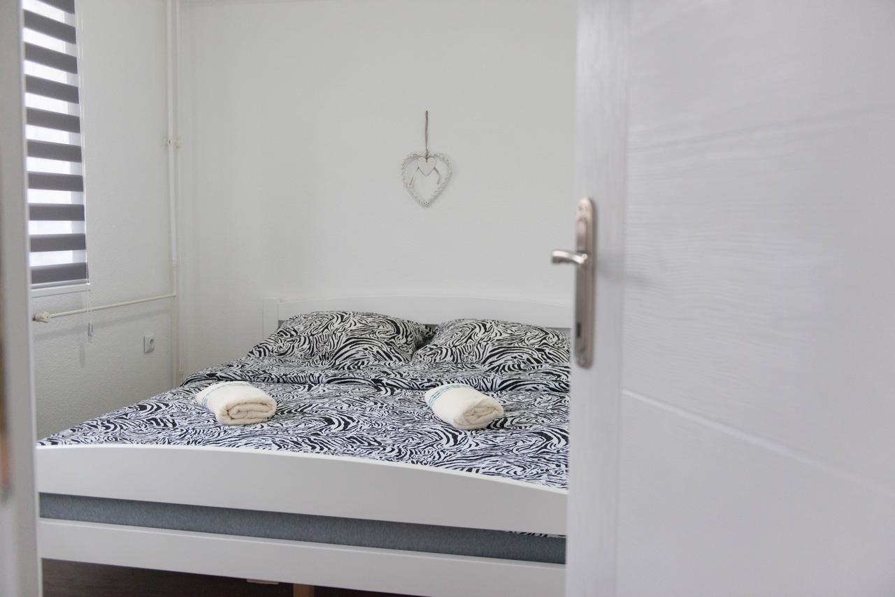Apartmani Elegance Tuzla Exterior foto